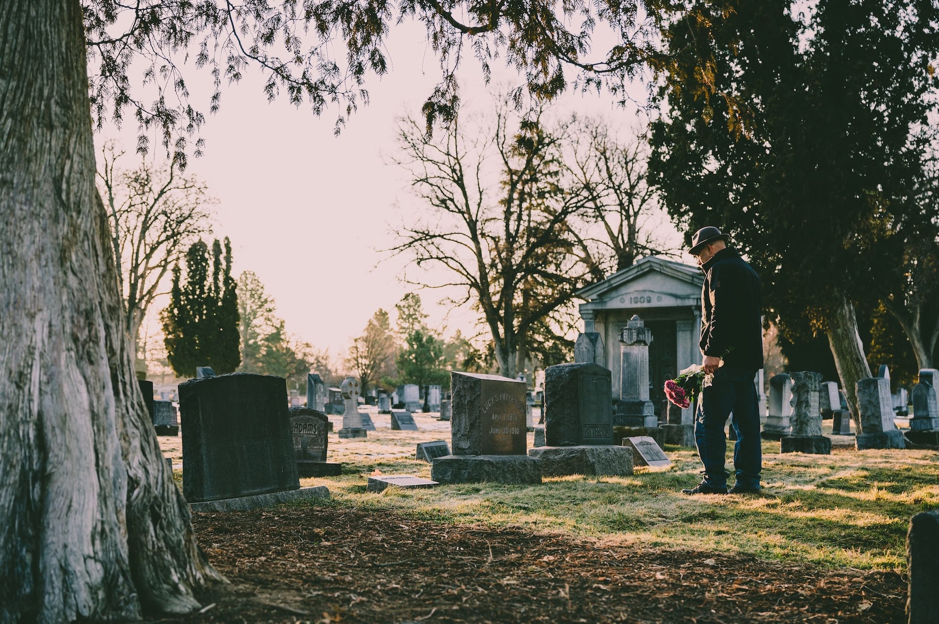 Financial Steps to Take When a Loved One Dies